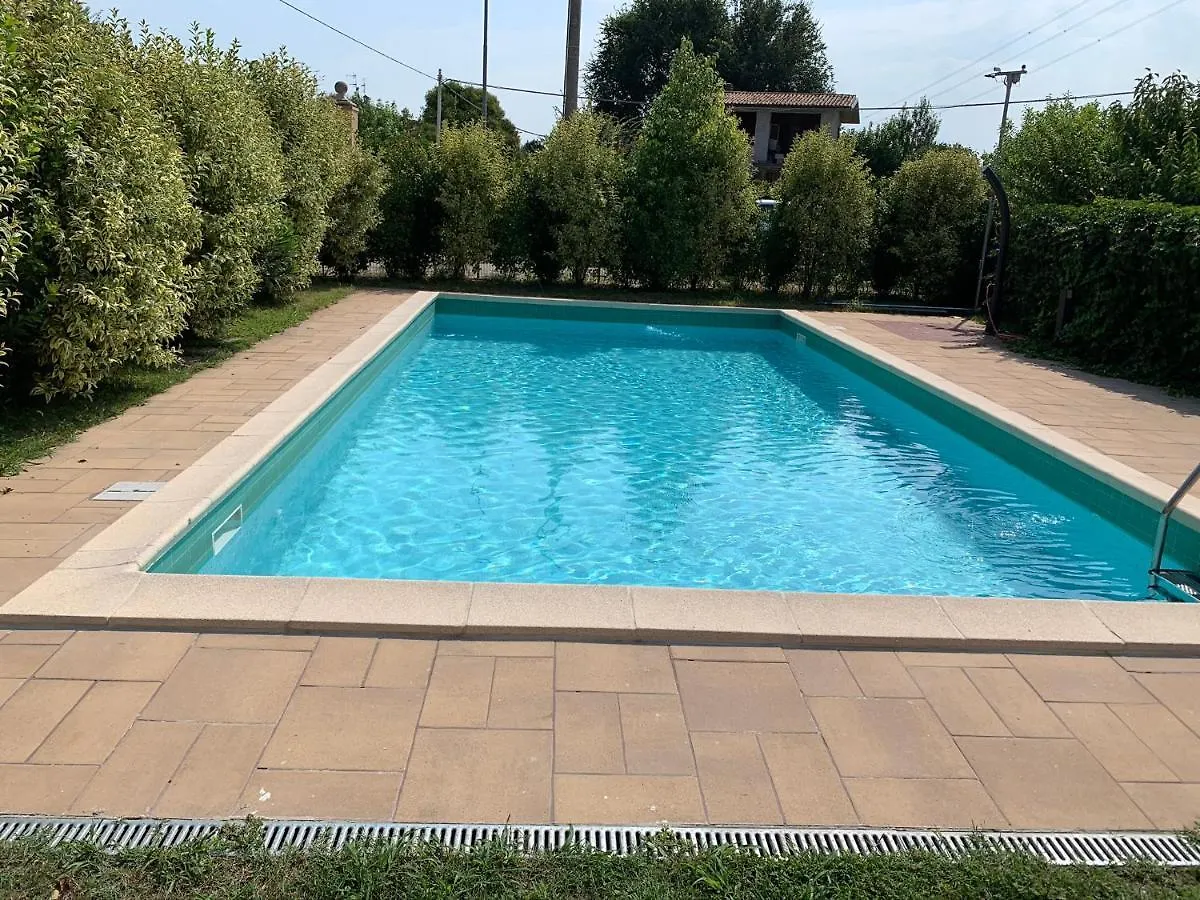 Charming Attic Apartment With Balcony & Swimming Pool Desenzano del Garda 0*,