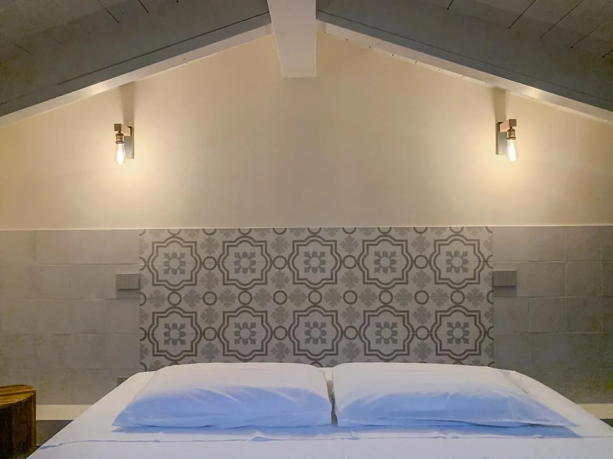 Charming Attic Apartment With Balcony & Swimming Pool Desenzano del Garda 0*,  Italy
