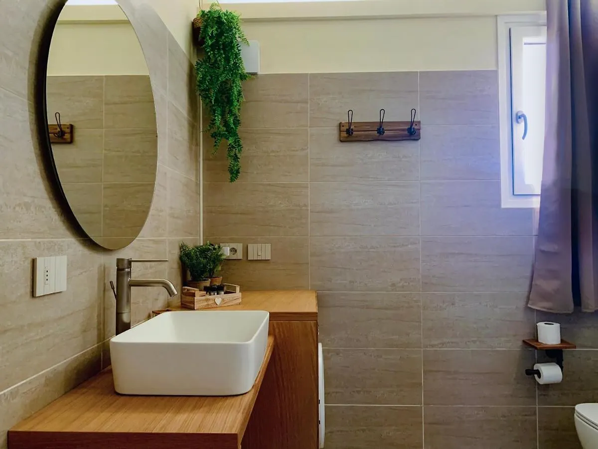 Charming Attic Apartment With Balcony & Swimming Pool Desenzano del Garda